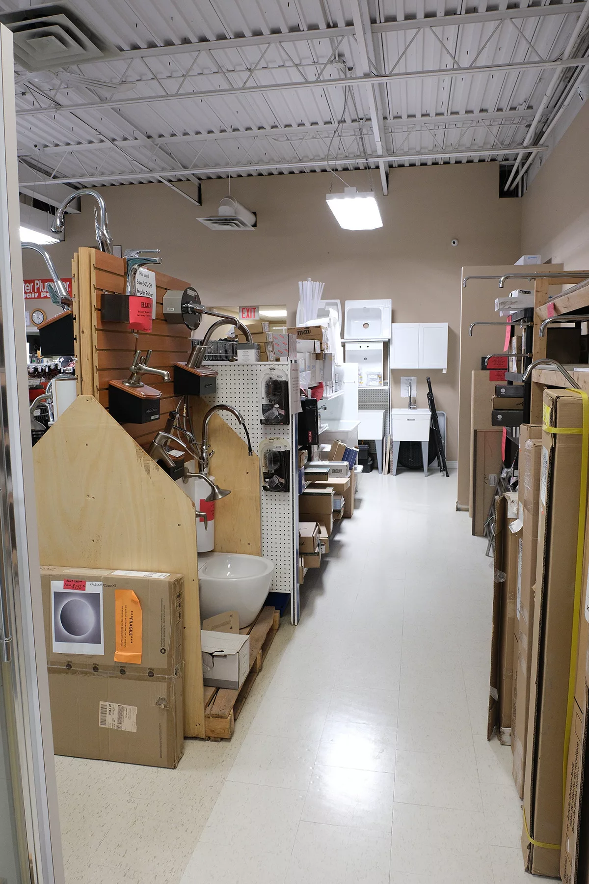 SHOWROOM-100 SHOWROOM-100