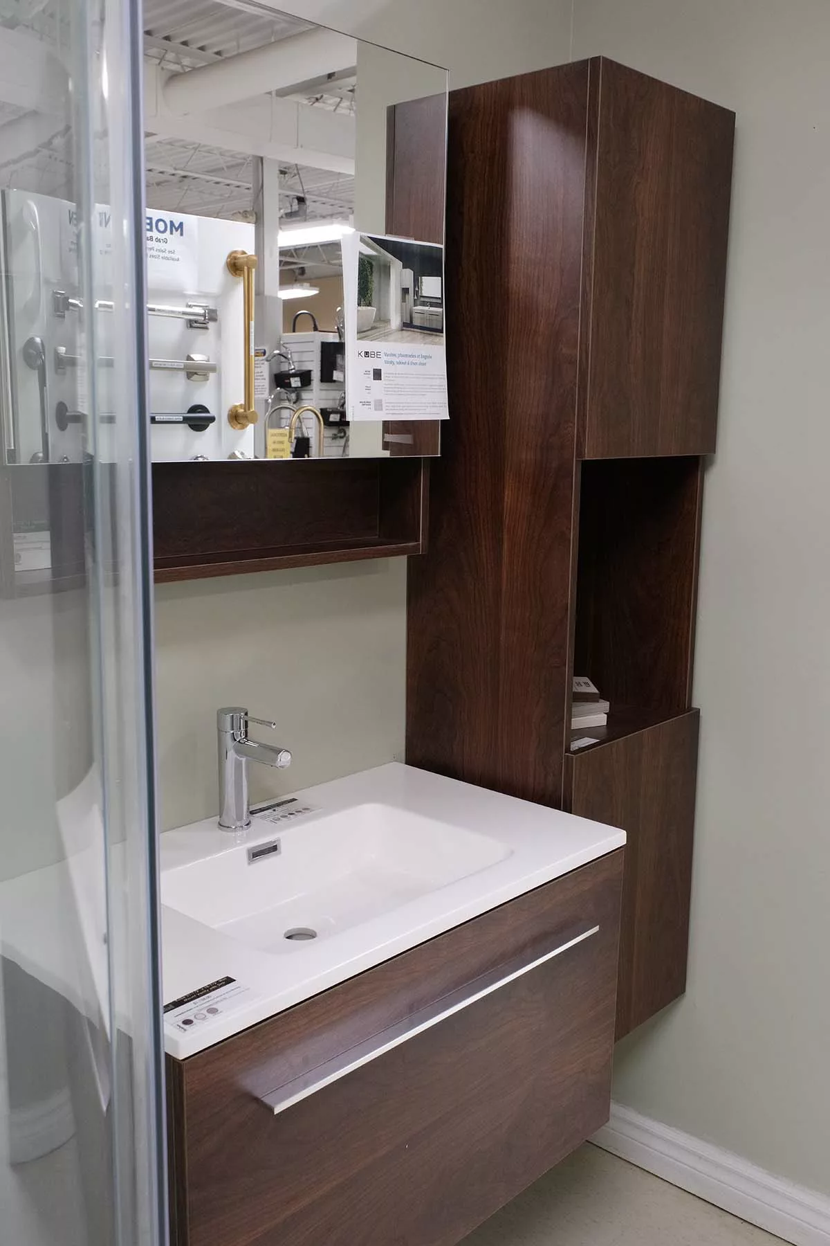 SHOWROOM-43 SHOWROOM-43